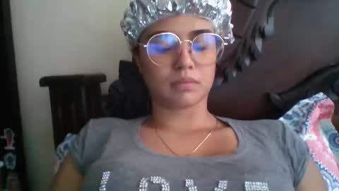 triana_bell online show from 01/10/26, 05:58