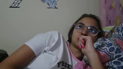 triana_bell online show from 04/19/26, 12:11