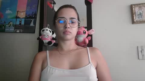 triana_bell online show from 05/27/26, 04:59