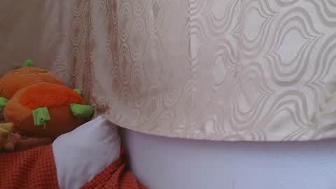 Cassie online show from 11/19/25, 06:41