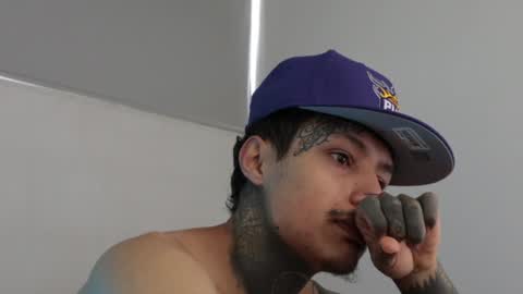 - trieone online show from 12/03/24, 01:32