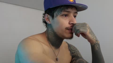 - trieone online show from 01/01/25, 08:15