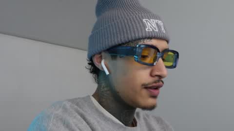 - trieone online show from 01/29/25, 07:00