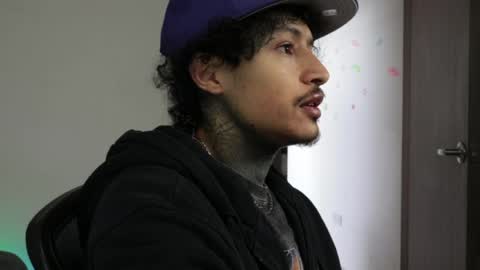 - trieone online show from 03/29/26, 02:17