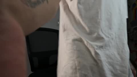 - trieone online show from 04/22/26, 01:45