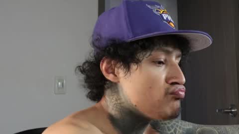 - trieone online show from 04/26/26, 03:42