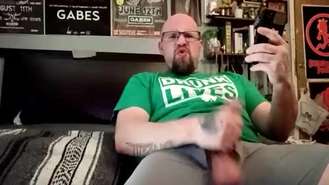 triller402 online show from 03/18/26, 12:47