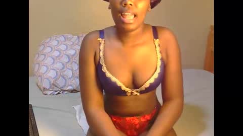 Snapshot of trina_z chatting on 06/04/26, 09:54 trina_z online show from 06/04/26, 09:54