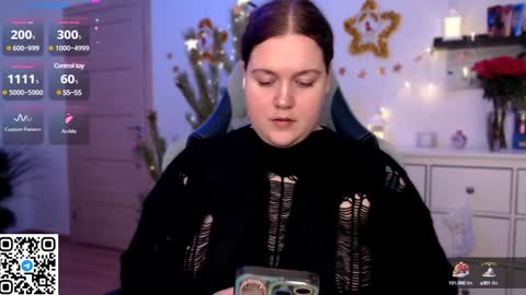 Snapshot of trinititi chatting on 12/21/24, 06:23 Tina online show from 12/21/24, 06:23