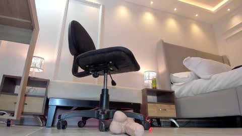 Triny online show from 12/19/24, 08:55