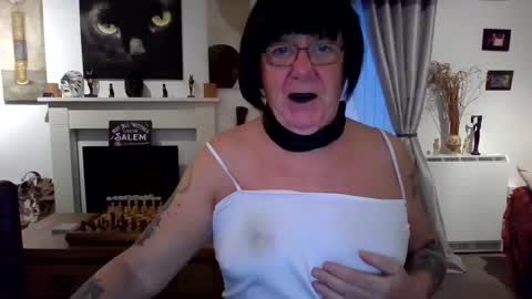 trinity1011 online show from 11/06/25, 06:58