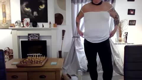 trinity1011 online show from 12/14/25, 08:30