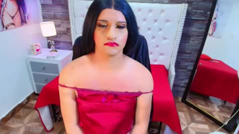 Snapshot of trinity_tsx chatting on 09/24/25, 05:27 SOFIA online show from 09/24/25, 05:27