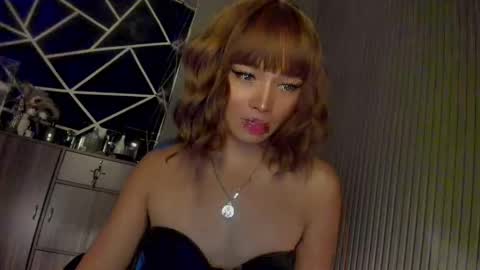 Snapshot of trinityfucksyou chatting on 12/18/24, 03:33 Ms Ella online show from 12/18/24, 03:33