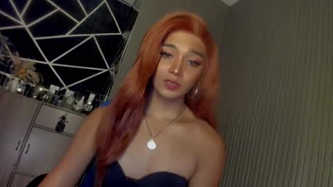 Snapshot of trinityfucksyou chatting on 02/10/25, 04:25 Ms Ella online show from 02/10/25, 04:25