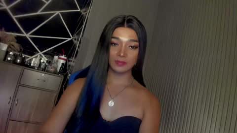 Snapshot of trinityfucksyou chatting on 02/23/25, 03:18 Ms Ella online show from 02/23/25, 03:18