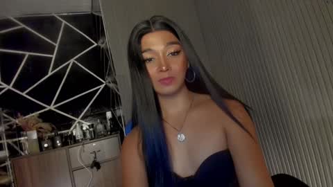 Snapshot of trinityfucksyou chatting on 02/27/25, 07:04 Ms Ella online show from 02/27/25, 07:04