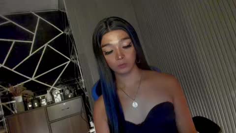 Snapshot of trinityfucksyou chatting on 03/11/25, 03:45 Ms Ella online show from 03/11/25, 03:45