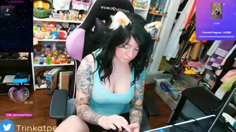 Trin Kat pet online show from 09/30/25, 07:52