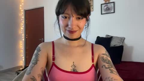 Snapshot of trinitysecrets chatting on 02/14/26, 07:10 trinitysecrets online show from 02/14/26, 07:10