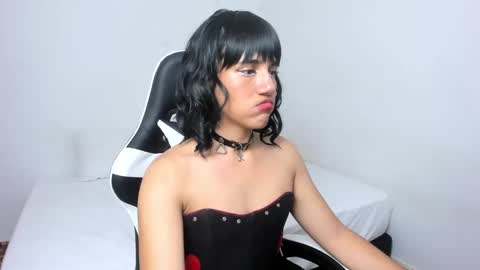 Snapshot of trinydoll chatting on 01/22/25, 02:24 Triny online show from 01/22/25, 02:24