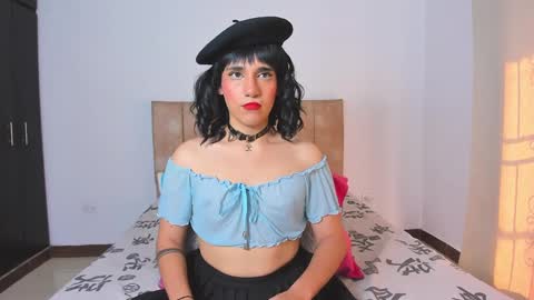 Snapshot of trinydoll chatting on 09/14/25, 12:59 Triny online show from 09/14/25, 12:59