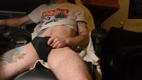 Snapshot of tripstocum chatting on 02/27/25, 12:32 FluideAmer online show from 02/27/25, 12:32