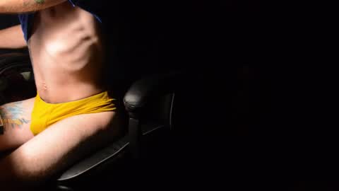 Snapshot of tripstocum chatting on 11/30/25, 02:59 FluideAmer online show from 11/30/25, 02:59