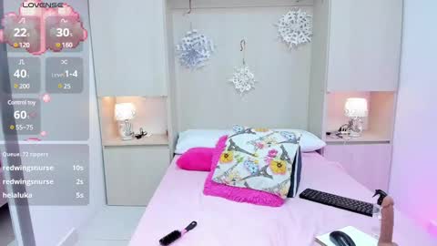 Snapshot of trishamoon chatting on 12/17/24, 07:07 TRISHA online show from 12/17/24, 07:07
