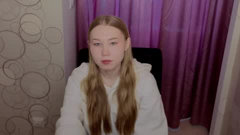 Snapshot of tristaaluarez chatting on 02/09/26, 04:49 Lana online show from 02/09/26, 04:49