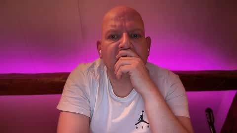 Triton online show from 04/17/26, 07:06