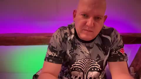 Triton online show from 04/18/26, 07:58