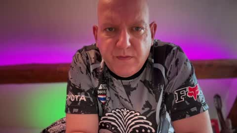 Triton online show from 04/19/26, 08:02