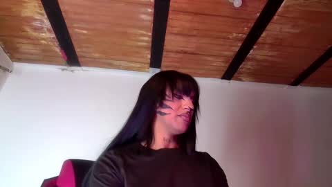 Snapshot of trix_ebony chatting on 10/16/25, 10:44 trix_ebony online show from 10/16/25, 10:44