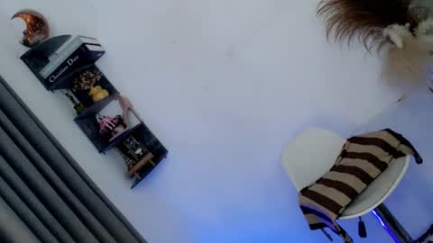Snapshot of trixie_moore chatting on 05/15/26, 05:36 trixie_moore online show from 05/15/26, 05:36