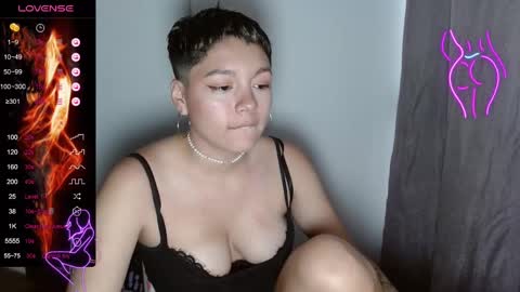 Snapshot of trixie_tangg chatting on 02/02/25, 11:00 Kitty online show from 02/02/25, 11:00