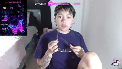 Snapshot of trixie_tangg chatting on 11/14/25, 08:51 Kitty online show from 11/14/25, 08:51