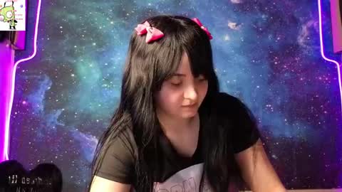 trixiedoescamcam online show from 04/01/26, 12:33