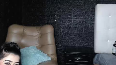 trixxiee_ online show from 02/18/25, 01:54