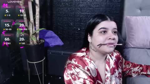 trixxiee_ online show from 10/09/25, 10:02