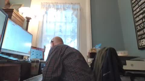 Snapshot of trodgers136 chatting on 02/19/25, 12:55 TRodgers online show from 02/19/25, 12:55