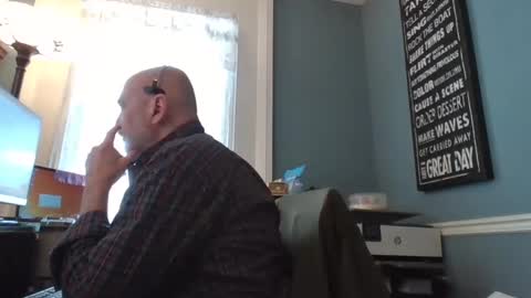 Snapshot of trodgers136 chatting on 02/19/25, 04:00 TRodgers online show from 02/19/25, 04:00