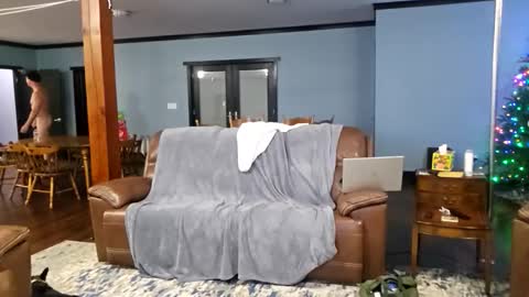 trojanswingers online show from 11/28/25, 05:43