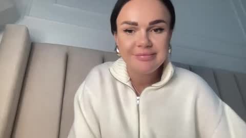 Victoria online show from 02/17/25, 02:04