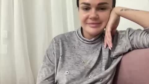 Victoria online show from 02/17/25, 06:48