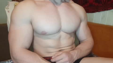 Snapshot of troncq chatting on 02/19/25, 10:12 Troncq online show from 02/19/25, 10:12