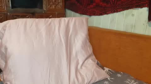 Snapshot of troncq chatting on 02/25/25, 12:45 Troncq online show from 02/25/25, 12:45