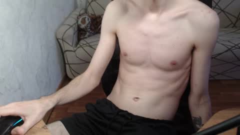 Snapshot of trone41 chatting on 12/17/25, 04:18 I POST MY FUCKING VIDEOS AND PICS online show from 12/17/25, 04:18