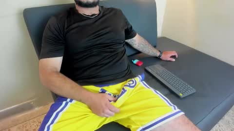 Troy online show from 03/25/26, 03:34