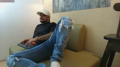 Troy online show from 04/25/26, 01:08